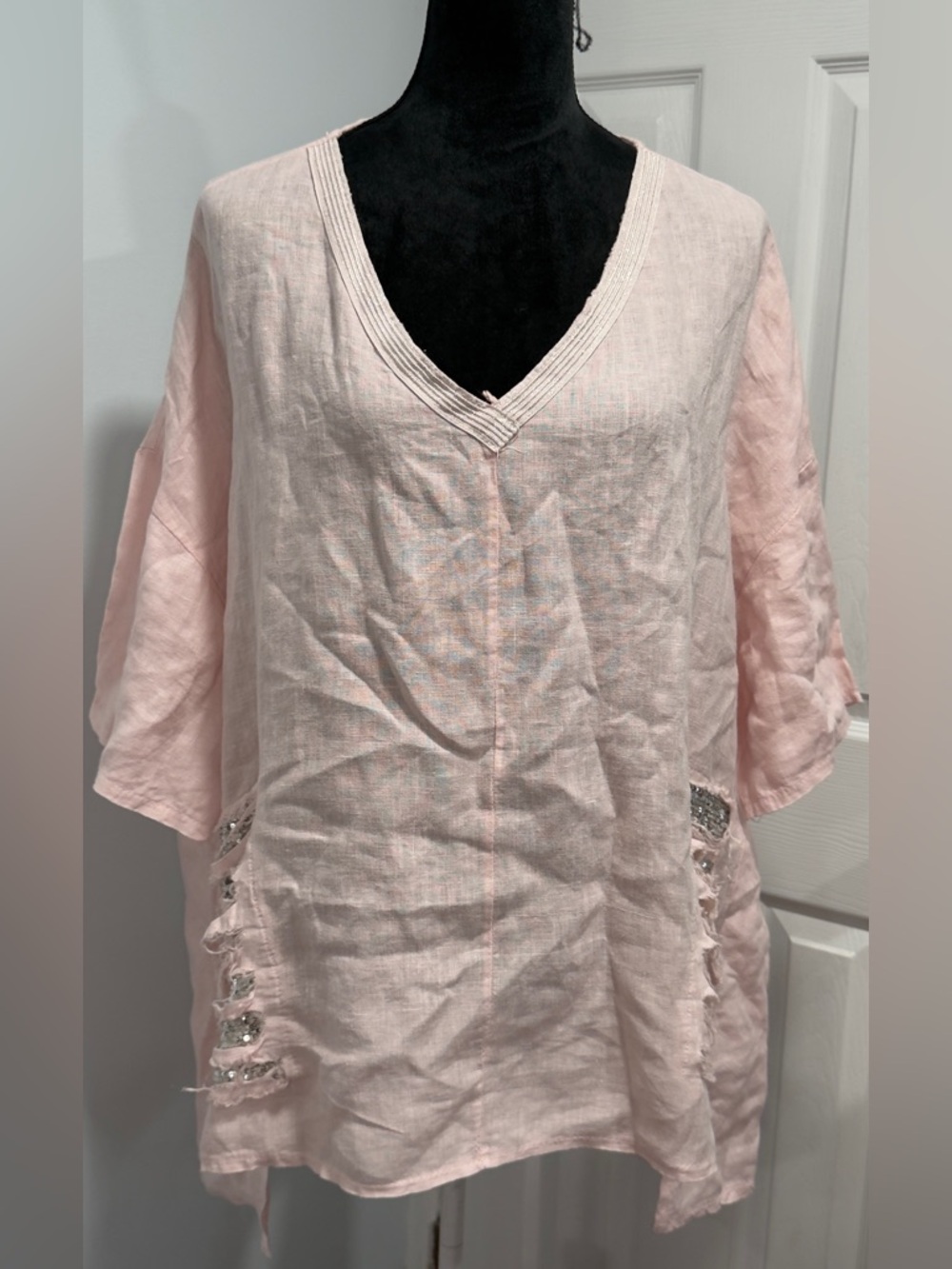 Relaxed V-Neck Linen Tunic in Pale Pink with Sequin Side Accents